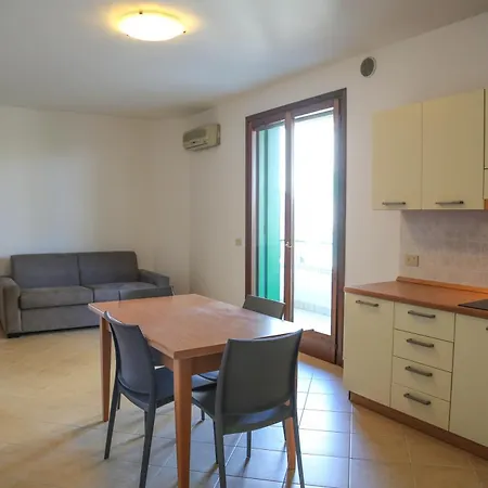 Perla Azzurra 2 * Caorle