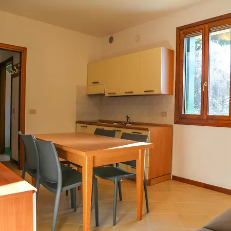 Perla Azzurra 2 Apartment