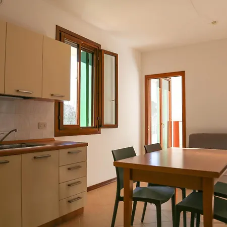 Perla Azzurra 2 Apartment *